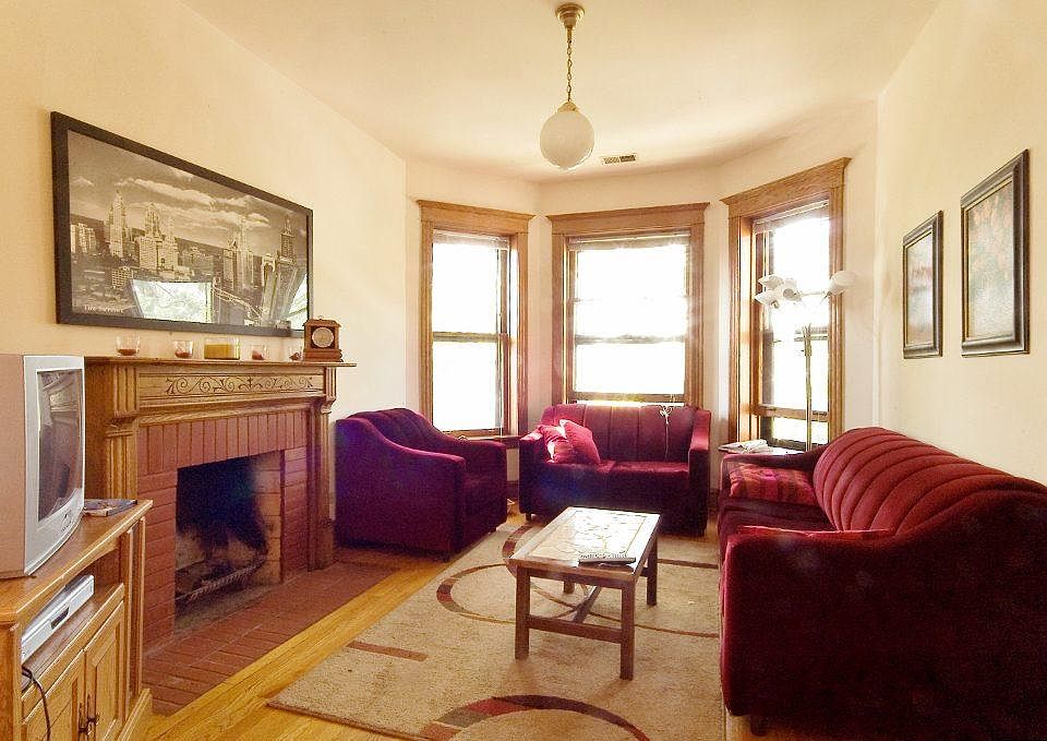 2nd image of 1827 W Patterson Ave