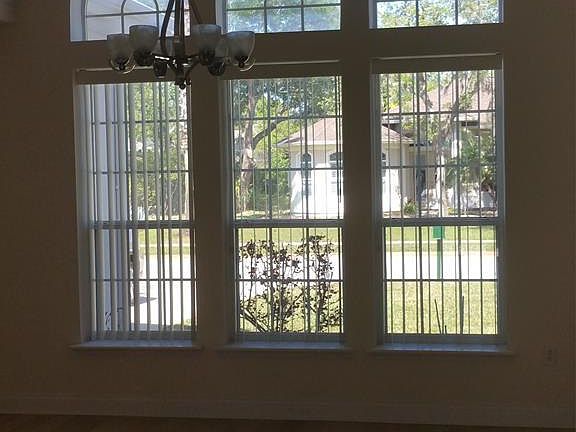 3rd image of 3636 Christa Ct