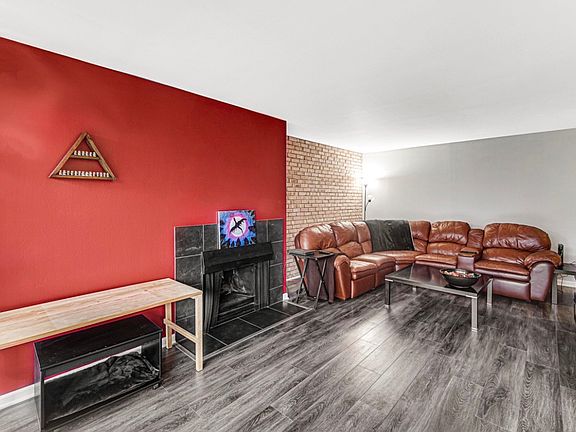 3rd image of 6010 Oakwood Dr APT 2K
