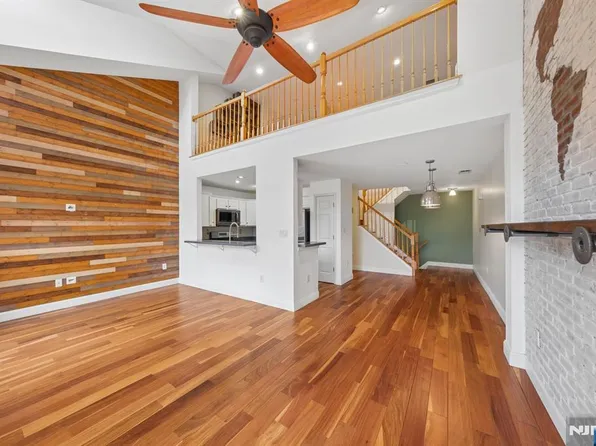 135 Riverwalk Way, Clifton, NJ 07014