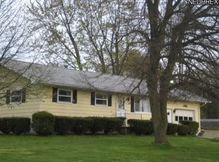 3232 Carper Ave, Akron, OH 44312