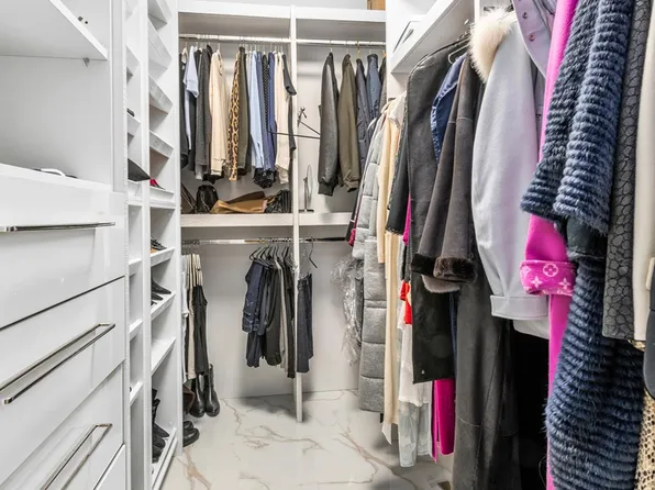 721 5th Avenue image 11 of 15