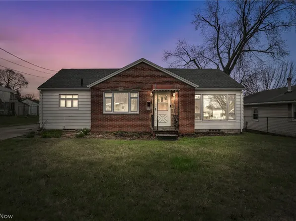 868 Triplett Blvd, Akron, OH 44306