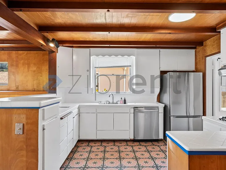 791 Elsie Ave — Photo 13