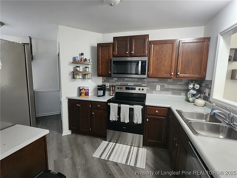 426 Georgetown Cir — Photo 13