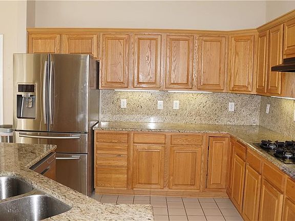 5th image of 421 Fairway Meadows Dr