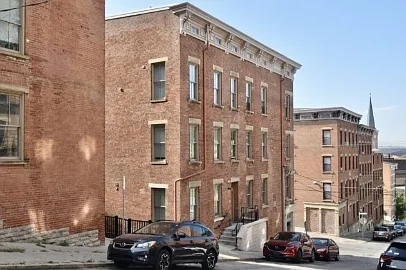 100 E Clifton Ave — Photo 2