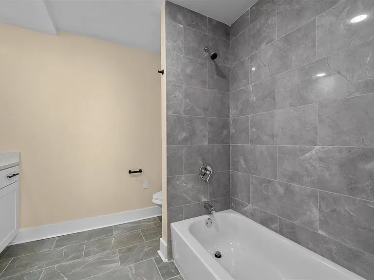 10707 N Rome Ave — Photo 15