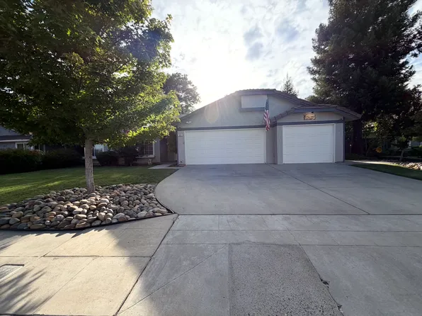 920 Bliss Ave, Clovis, CA 93611