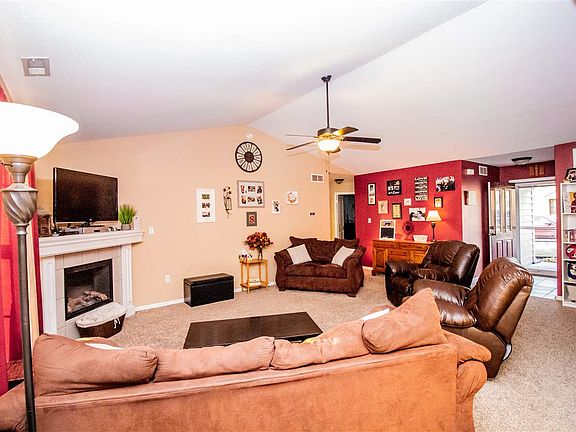 4th image of 2715 Devin Dr