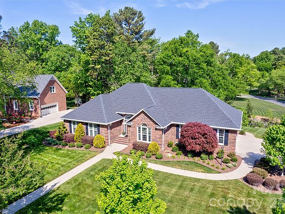 3rd image of 1188 Fawn Ridge Rd NW