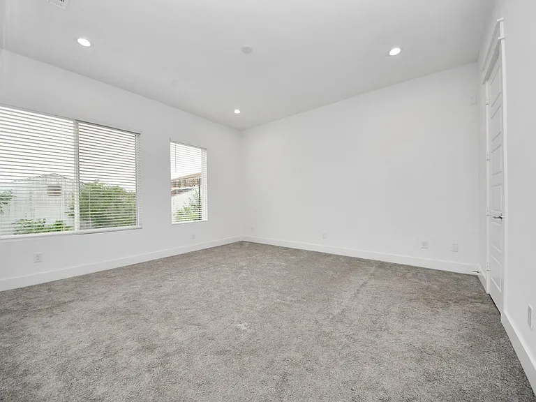 4608 Coke St — Photo 17