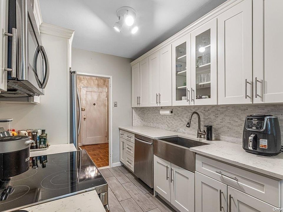1st image of 162-21 Powells Cove Boulevard #1E