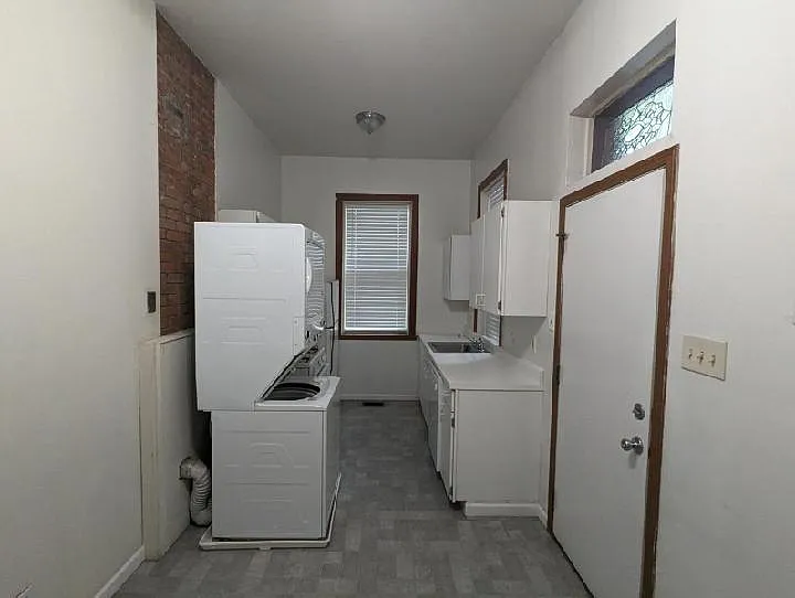 1328 Shenandoah Ave #1