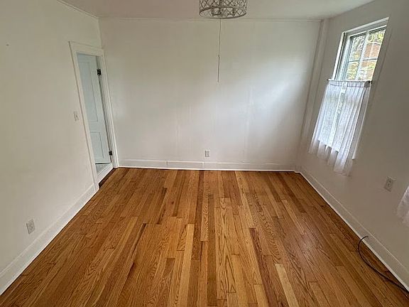 5th image of 312 E Genesee St APT 2