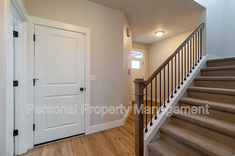 4 bed, 2.5 bath, 1839 sqft, $2,795 — Photo 2
