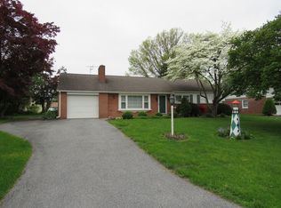 80 Highland Dr, Lancaster, PA 17602