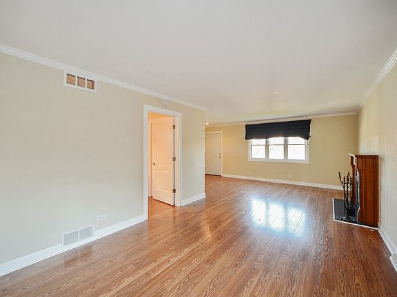4th image of 3117 Ernst St
