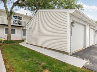1027 Stockton Ct, Vernon Hills, IL 60061