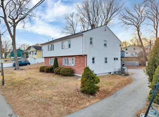 17 Dow St, New London, CT 06320
