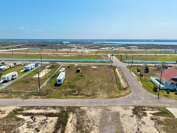 3rd image of 34 Copano Ridge Rd