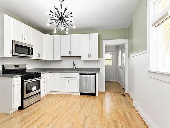 5th image of 657 E Garfield Ave