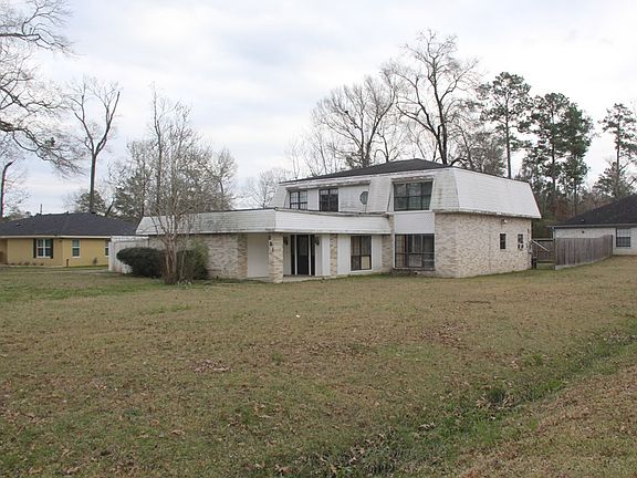 2nd image of 251 W Pineshadows Dr