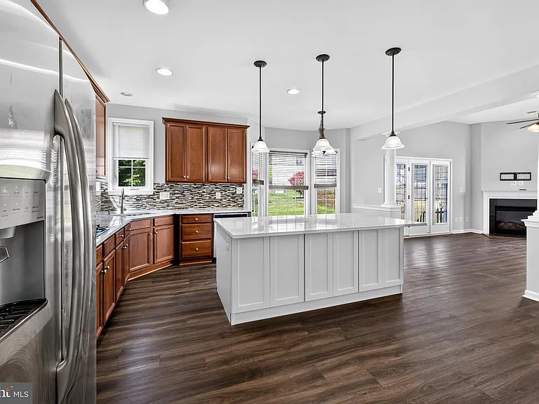 9036 Woodpecker Ct — Photo 21