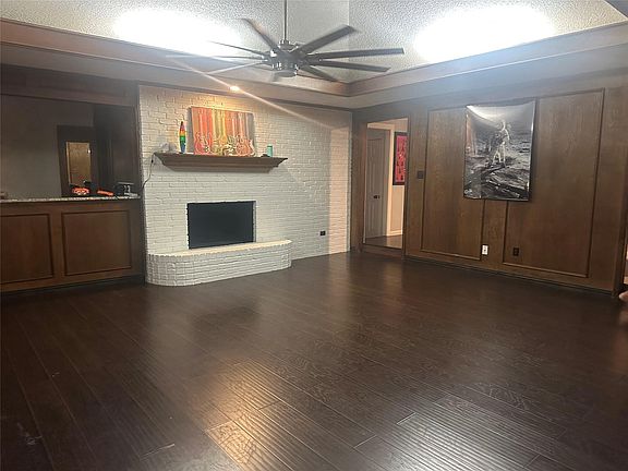 3rd image of 6533 Riviera Dr