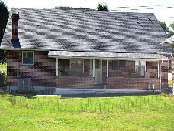 3rd image of 660 N 4th St