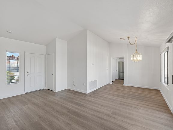 4th image of 9048 Pennystone Ave