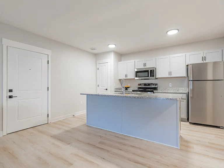 9922 Moore Hill Pl #303 — Photo 2