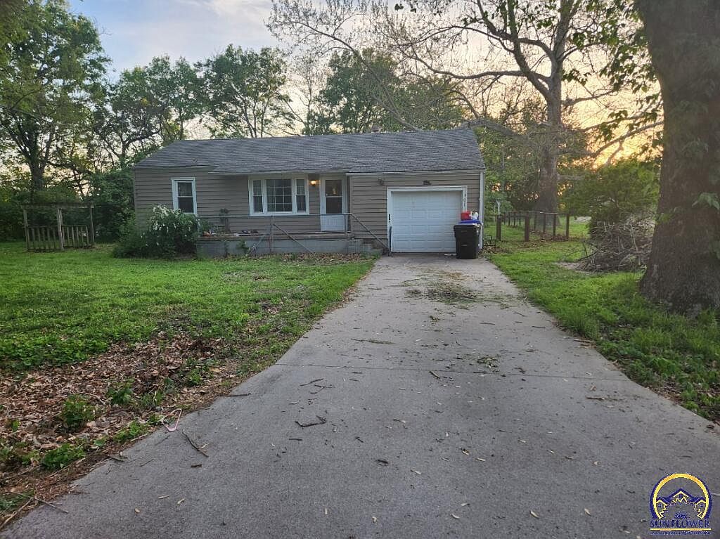 301 S Masche St, Silver Lake, KS 66539 Zillow