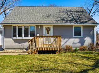 1416 38th St SE, Cedar Rapids, IA 52403