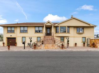 121 Atlantic Pl S, Island Park, NY 11558