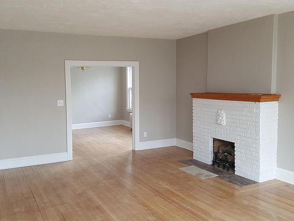 4th image of 106 Woodlawn Ave #1