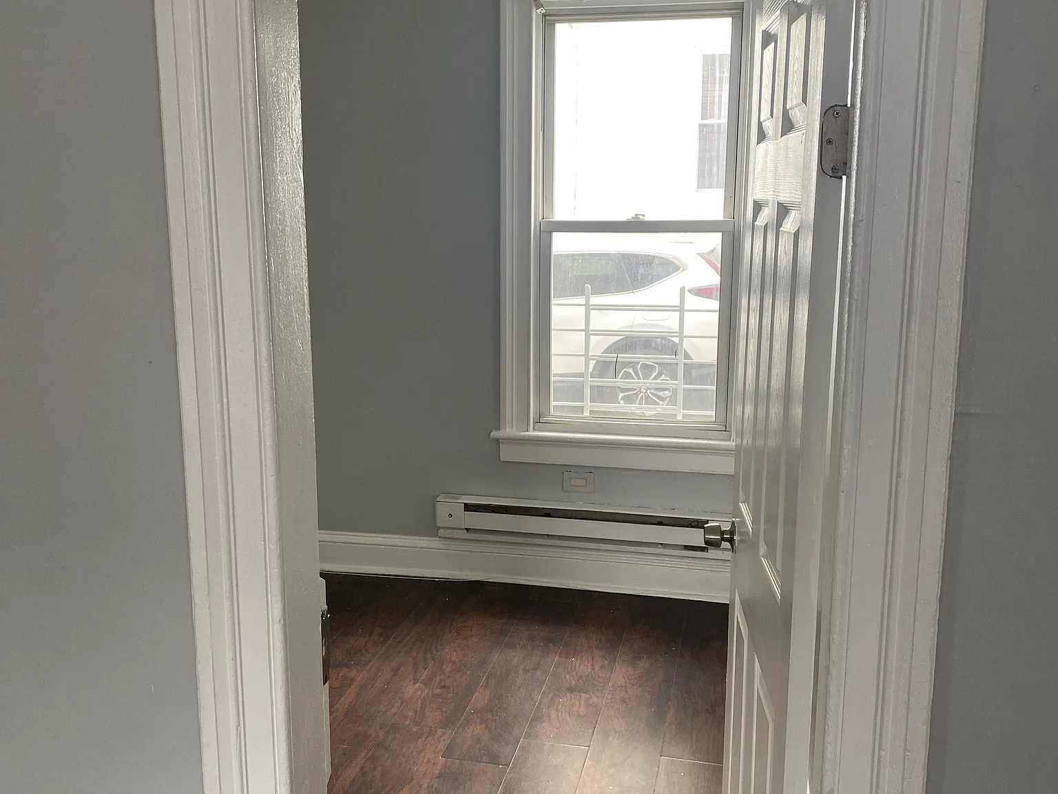 3 bed, 1300 sqft, $2,300 — Photo 3