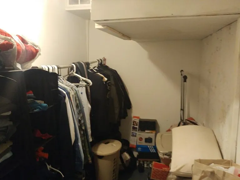 Walk in closet