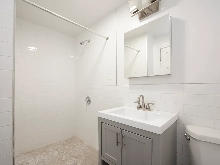 17 Rivington St #1D — Photo 6