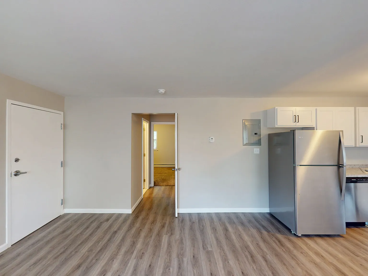 2 bed, $1,650 — Photo 4