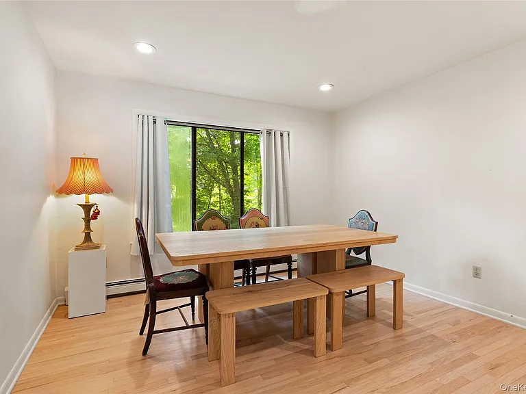 25 Cross Pond Rd — Photo 11