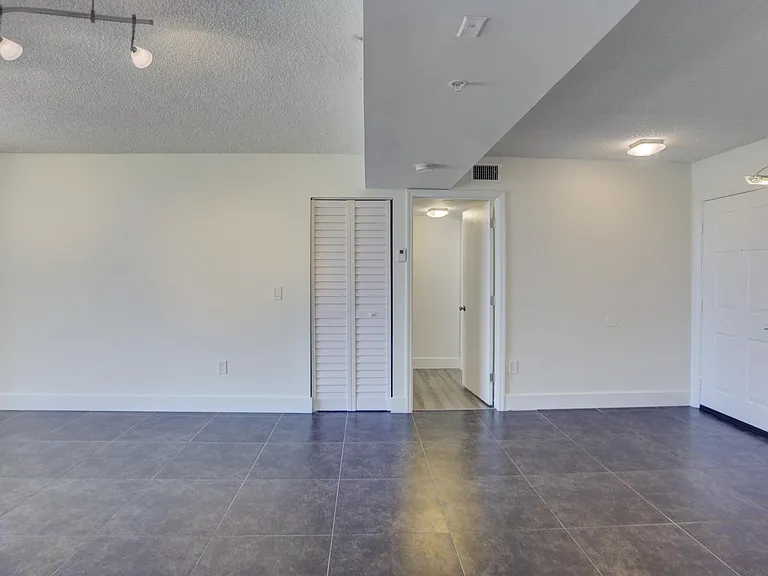 2711 Ocean Club Blvd #203 — Photo 8