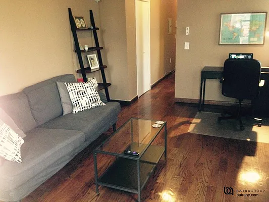 Rented by Batra Group Inc | media 9