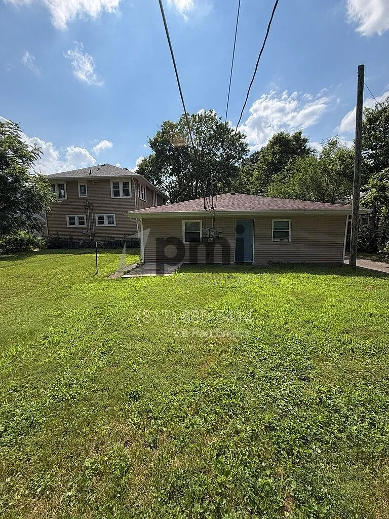 2 bed, 1.0 bath, 890 sqft, $970 — Photo 1