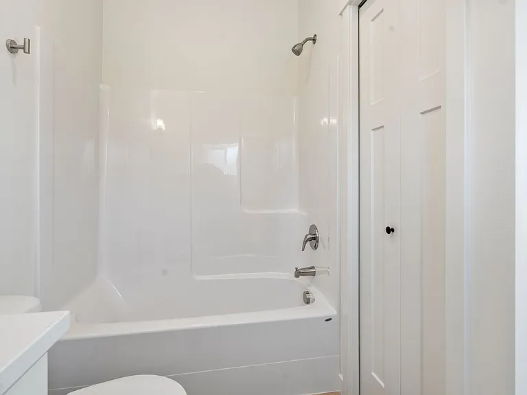 4000 Dewey Rd — Photo 8