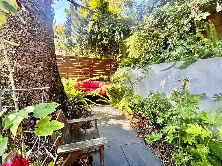 1914 Golden Gate Ave — Photo 22