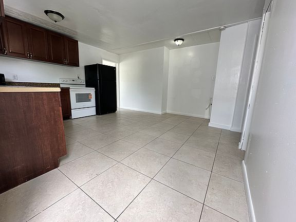 2nd image of 10166 Marlin Cir #2