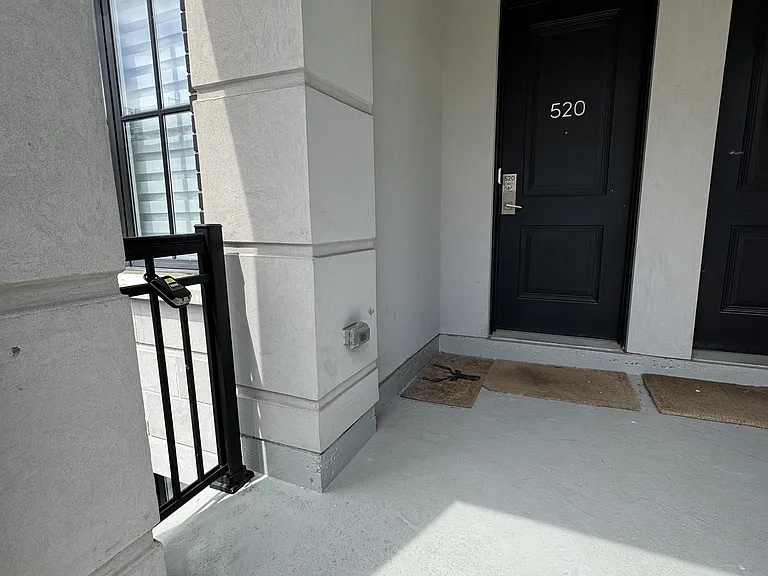 657 Cricklewood Dr #520 — Photo 3