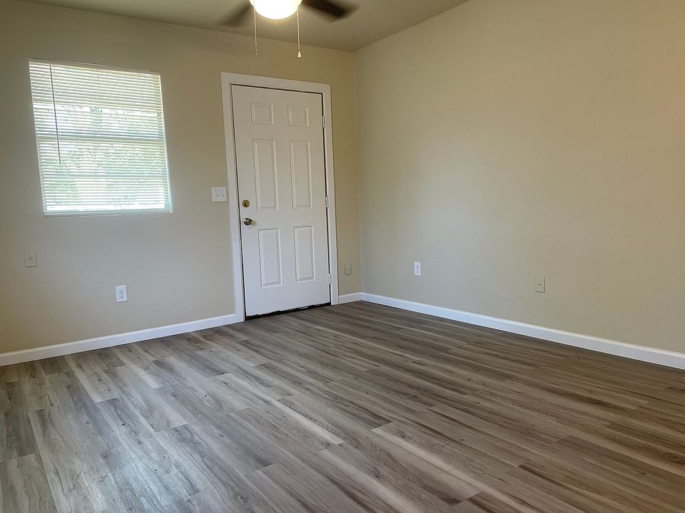 2nd image of 1810 S Perkins Rd #8
