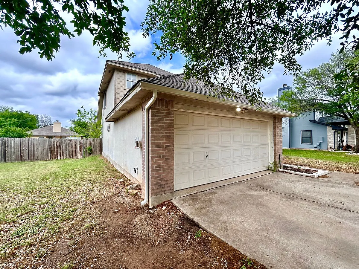 Building Photo - 1601 Waterfall Ave